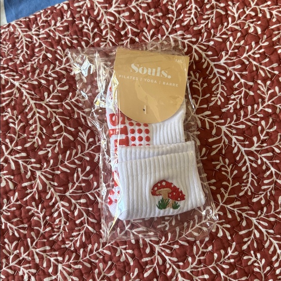 Printfresh mushroom pilates grip socks - Picture 1 of 2